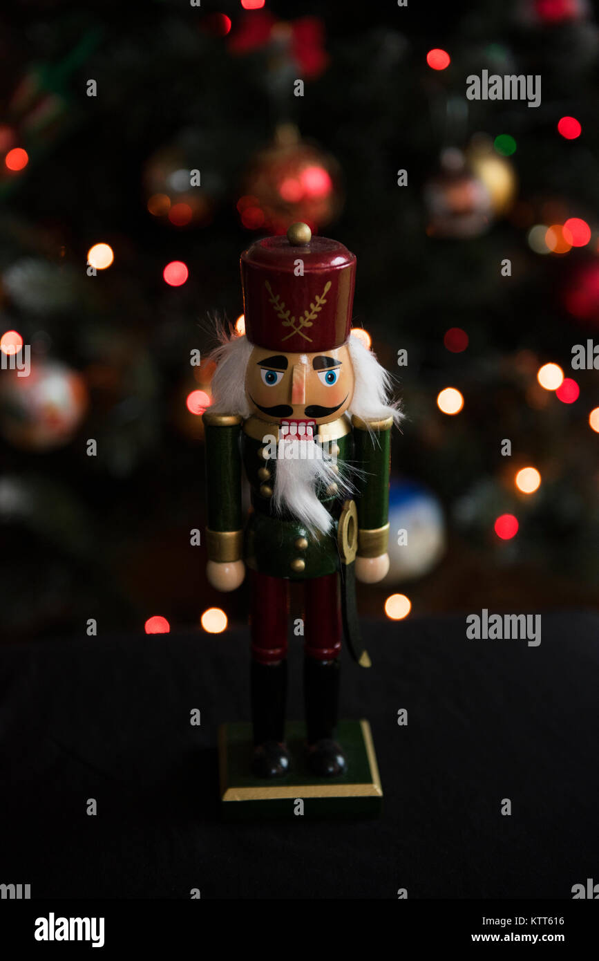 Decorazione di Natale appeso a un albero di Natale Foto Stock