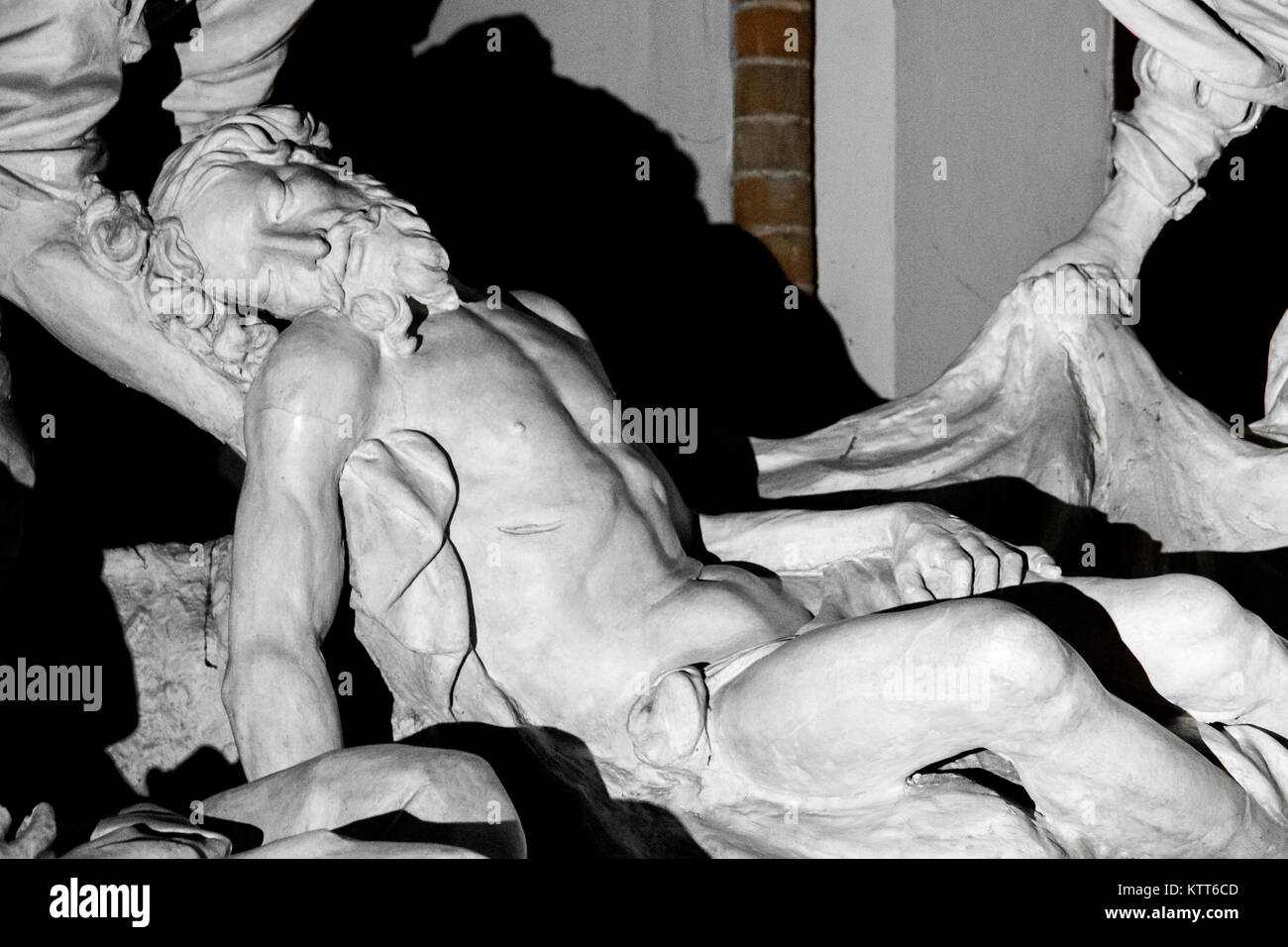 Il Compianto di Cristo (Compianto sul Cristo morto), un gruppo scultoreo di Domenico Reti. Basilica di San Francesco, Piacenza, Emilia Romagna, Italia Foto Stock