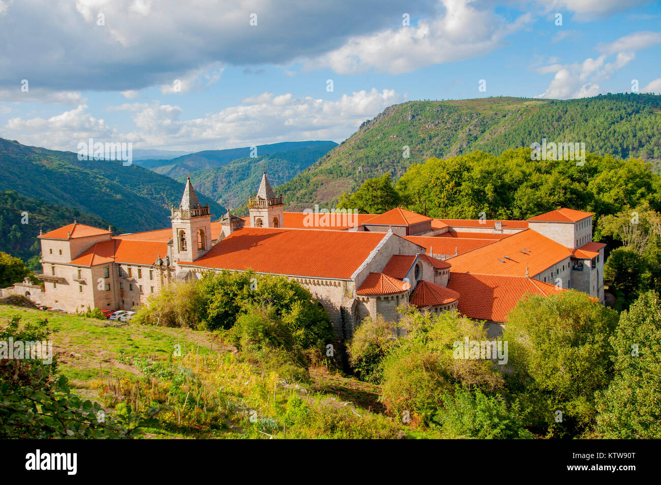 San Esteban il monastero di ribas di sil posto in il cannone del sil in Galizia españa Foto Stock