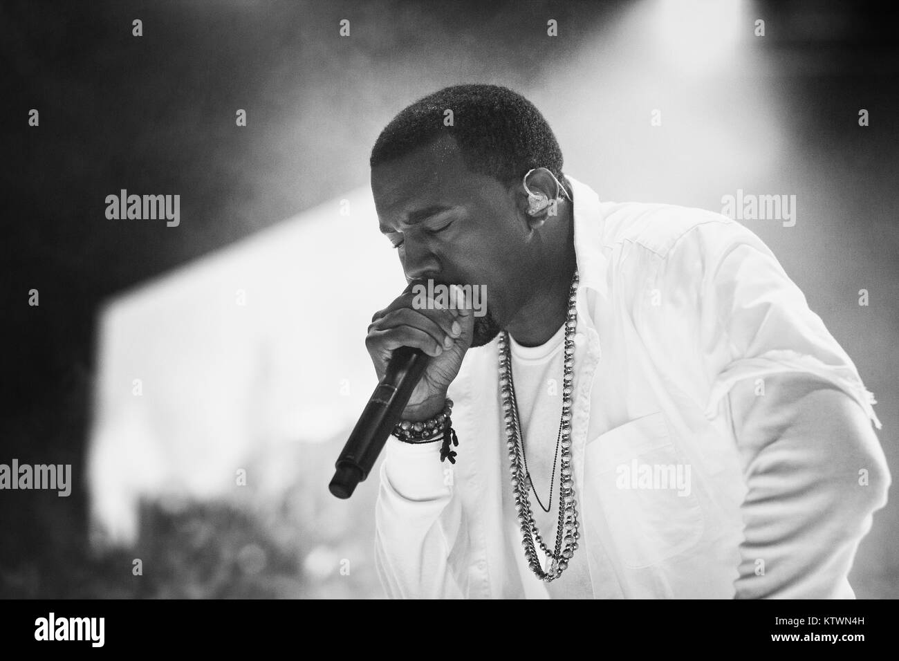 Il rapper americano record, produttore e autore di Kanye West nella foto a un concerto dal vivo a Tivoli a Copenaghen. Danimarca 11/08 2011. Foto Stock