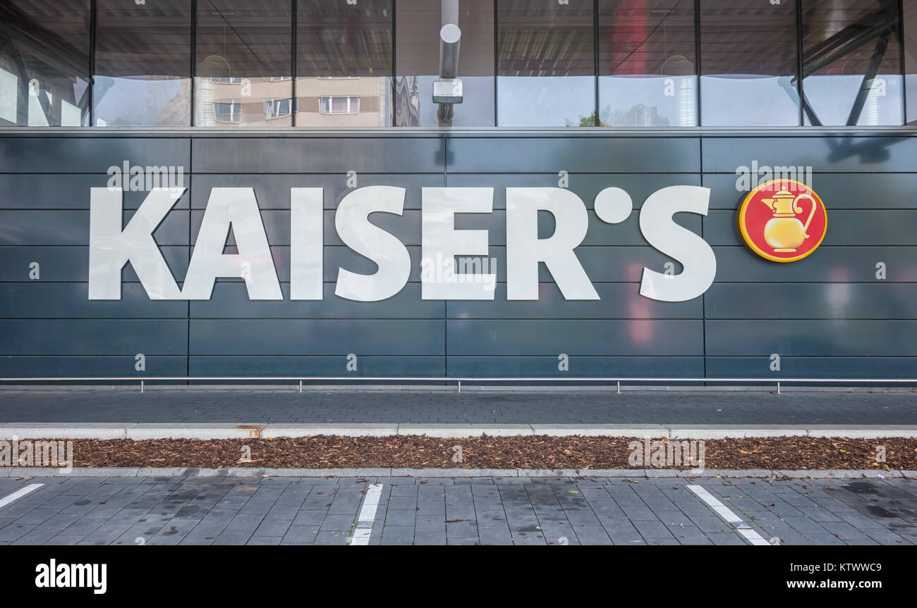 Kaiser supermercato. Kaiser è una catena di supermercati tedesca di  proprietà del gruppo La Tengelmann ma è ancora nel processo di vendita al  gruppo EDEKA Foto stock - Alamy