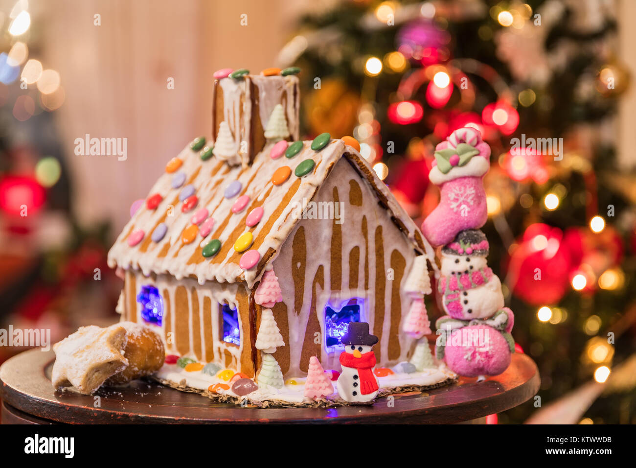 Natale gingerbread cookie house. celective focus Foto Stock