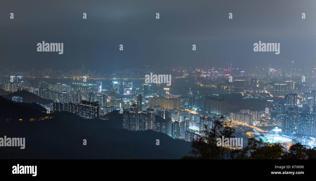 Fei ong shan Kowloon notte di picco. Hong Kong cityscape skyline Foto Stock