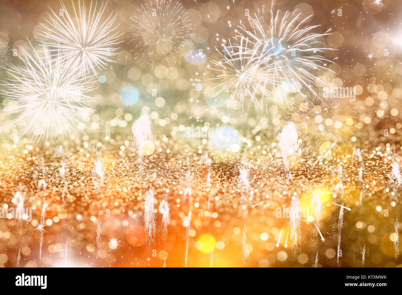 Fuochi d'artificio di Nuovo Anno e spazio copia - abstract sfondo per le vacanze Foto Stock