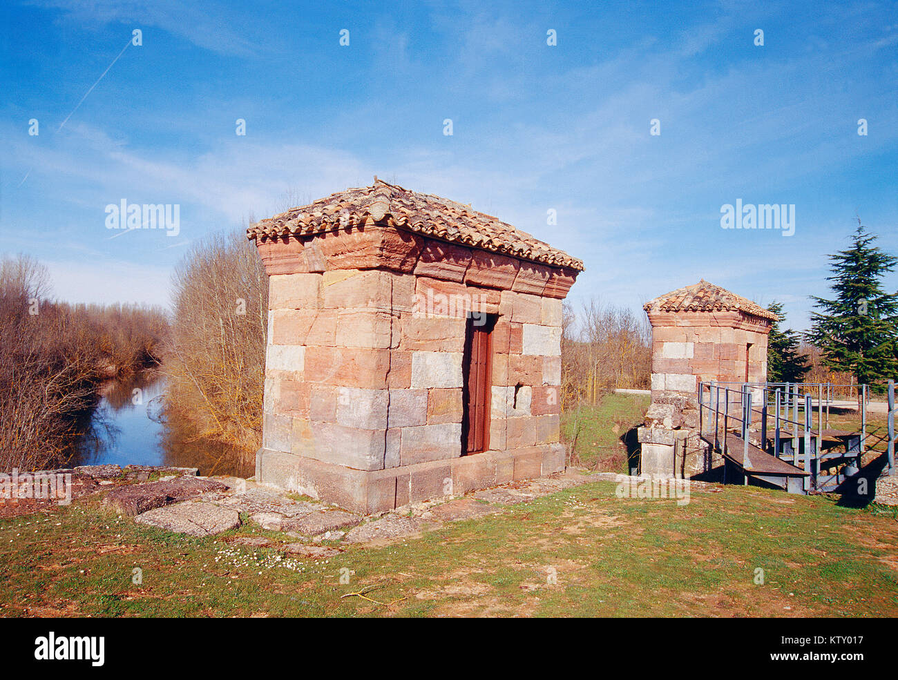 Floodgate. Canal de Castilla, Herrera de Pisuerga, provincia di Palencia, Castilla Leon, Spagna. Foto Stock