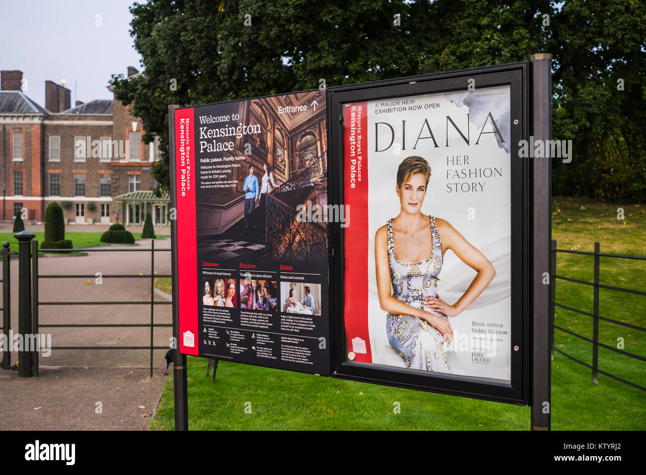 Kensington Palace scheda display per Diana la sua storia di moda", London, England, Regno Unito Foto Stock