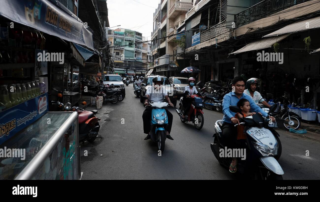 Ung Pokoun Street aka inglese Via Phnom Penh Cambogia Foto Stock