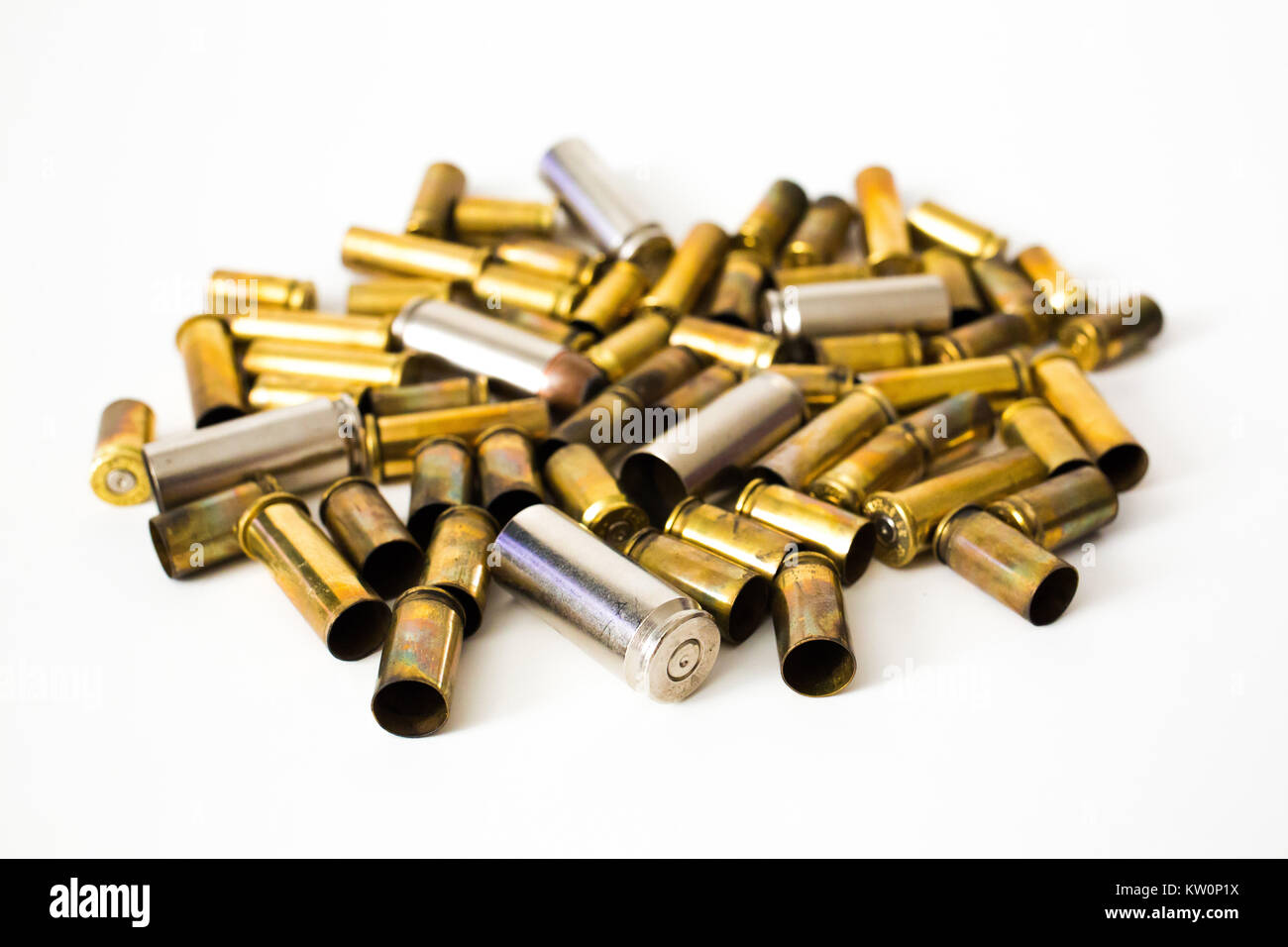 Bullet gusci su uno sfondo bianco Full Metal Jacket Foto Stock