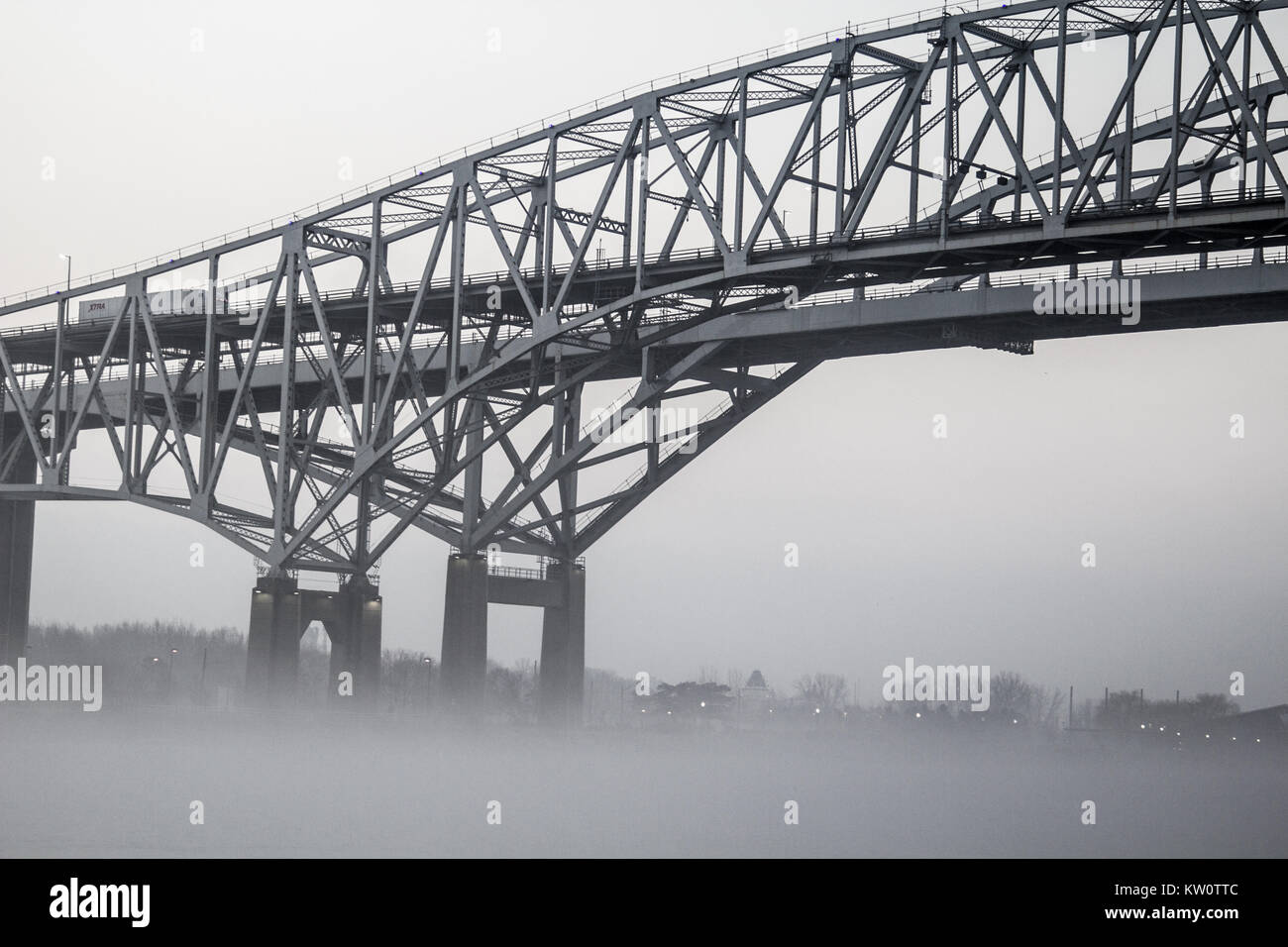 Il ponte della ferrovia collega immagini e fotografie stock ad alta ...