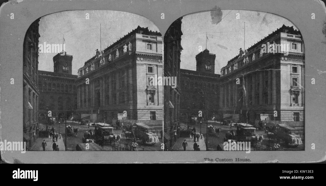 Una stereografia raffigurante una porzione del Alexander Hamilton U.S. Custom House lungo con animazioni circostante, automobili e persone, l'edificio è stato costruito tra il 1902 e il 1907 per gestire il dovere collezioni per il porto di New York, è considerato un capolavoro del Beaux-Arts stile architettonico, New York New York, 1890. Dalla Biblioteca Pubblica di New York. Foto Stock
