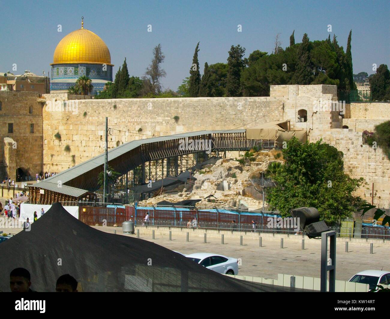 Parete occidentale (Kotel) e Cupola della roccia, compresa una rampa costruita come parte di un progetto di restauro, Gerusalemme, Israele, 2012. Foto Stock