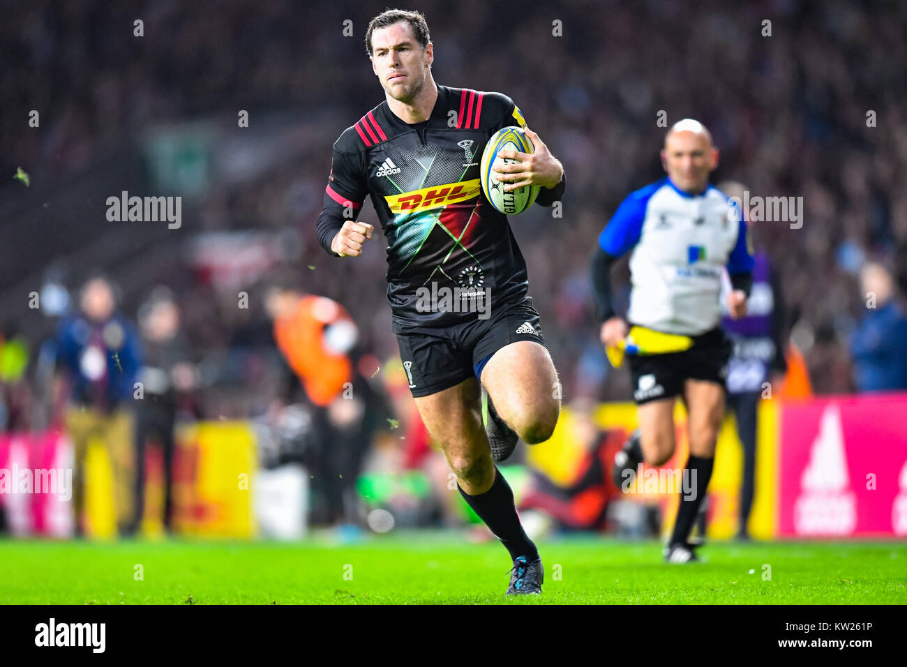 Londra, Regno Unito. 30 Dic, 2017. Tim visser di arlecchini durante il Big Game 10 - Aviva Premiership match tra arlecchini vs Northampton Santi a Twickenham Stadium il Sabato, 30 dicembre 2017. Londra Inghilterra. Credito: Taka G Wu Credito: Taka Wu/Alamy Live News Foto Stock