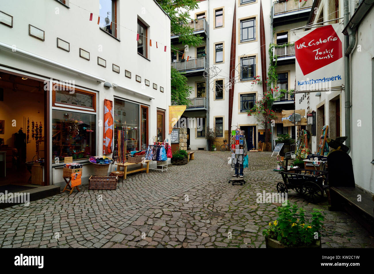 Dresda, arte corte passaggi in Neustadt, Kunsthofpassagen in der Neustadt Foto Stock