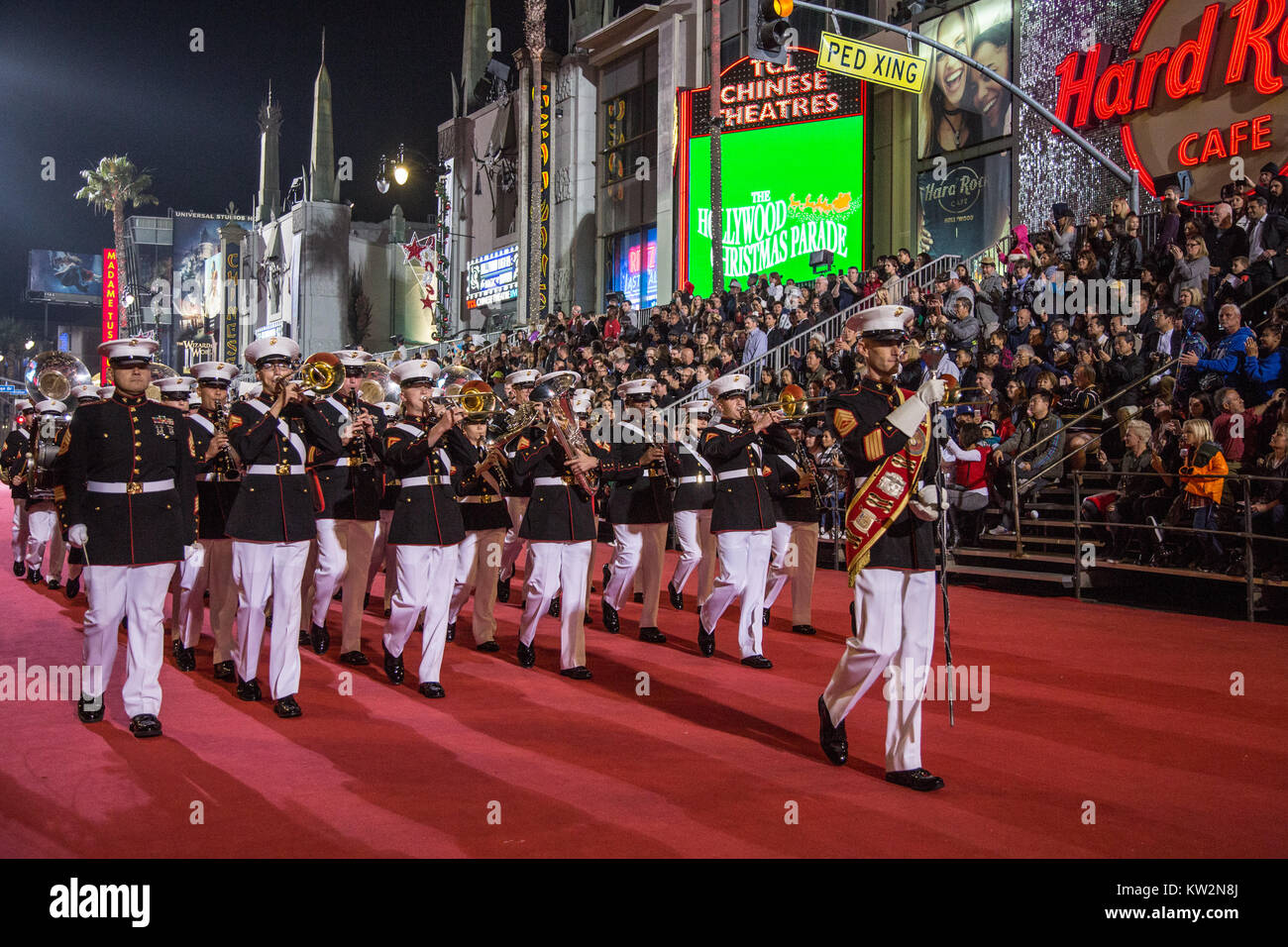 86Hollywood annuale parata natalizia di Los Angeles, California. Dotato di: Marines americani dove: Los Angeles, California, Stati Uniti quando: 26 Nov 2017 Credit: Sheri Determan/WENN.com Foto Stock