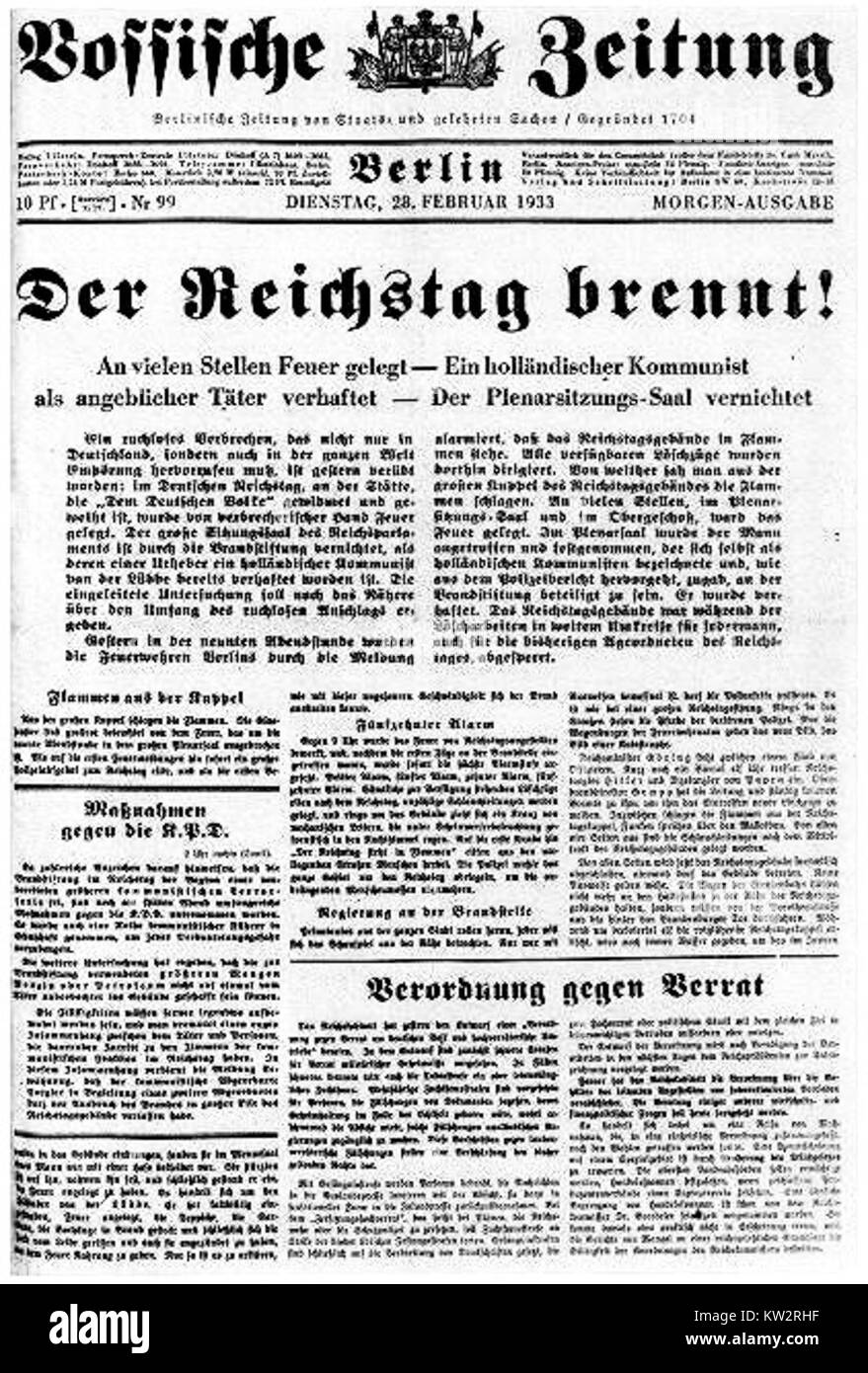 La Vossische Zeitung, un importante giornale tedesco, pubblicò un'edizione il 28 febbraio 1933, una data significativa nella storia. Questa pubblicazione riflette l'atmosfera politica e sociale della Germania pre-nazista, catturando un momento negli ultimi giorni della Repubblica di Weimar. Foto Stock