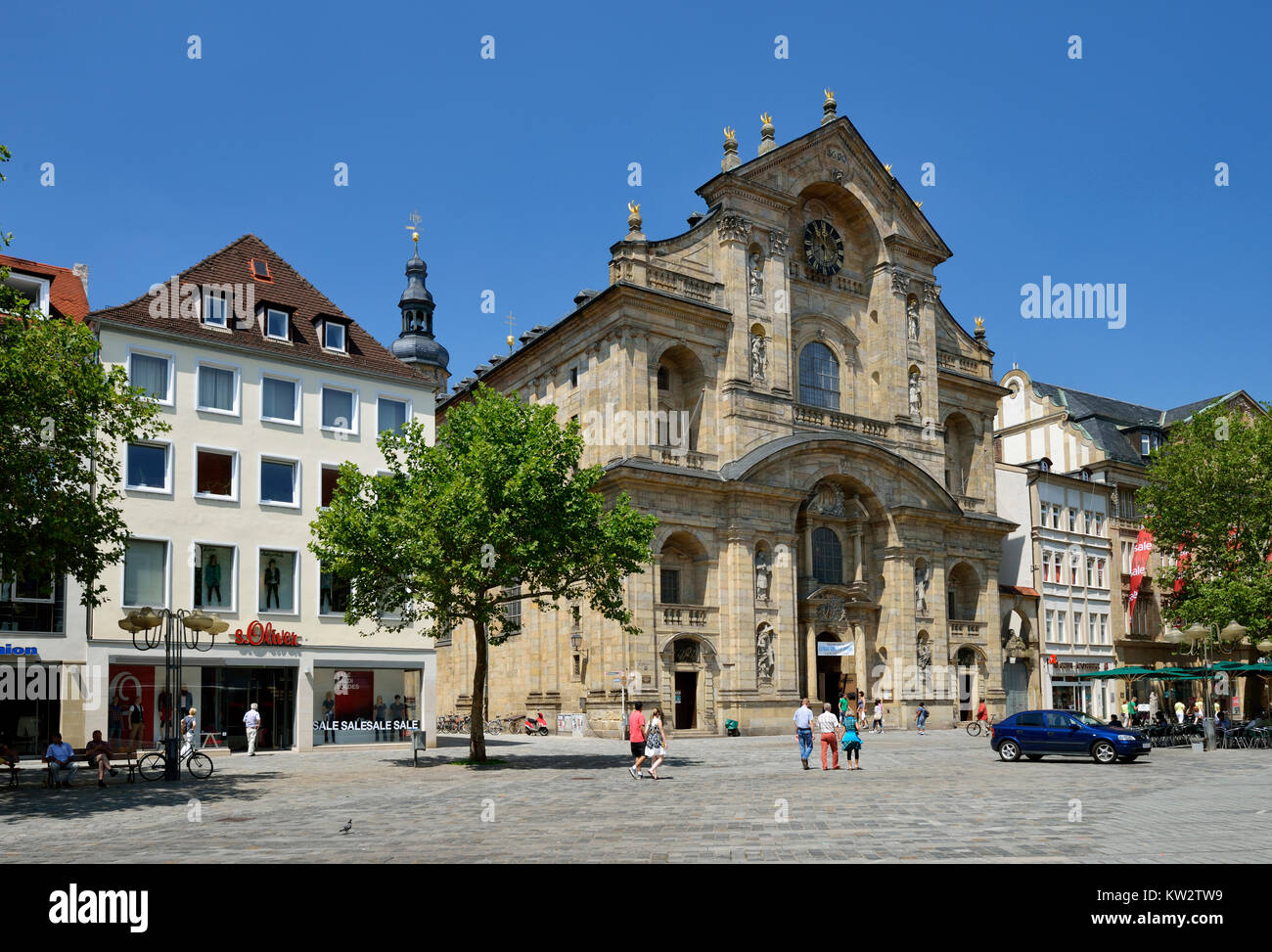 Mercato verde con la chiesa di Saint Martin a Bamberg, Bamberg, Gruener Markt mit Kirche St Martin in Bamberg Foto Stock