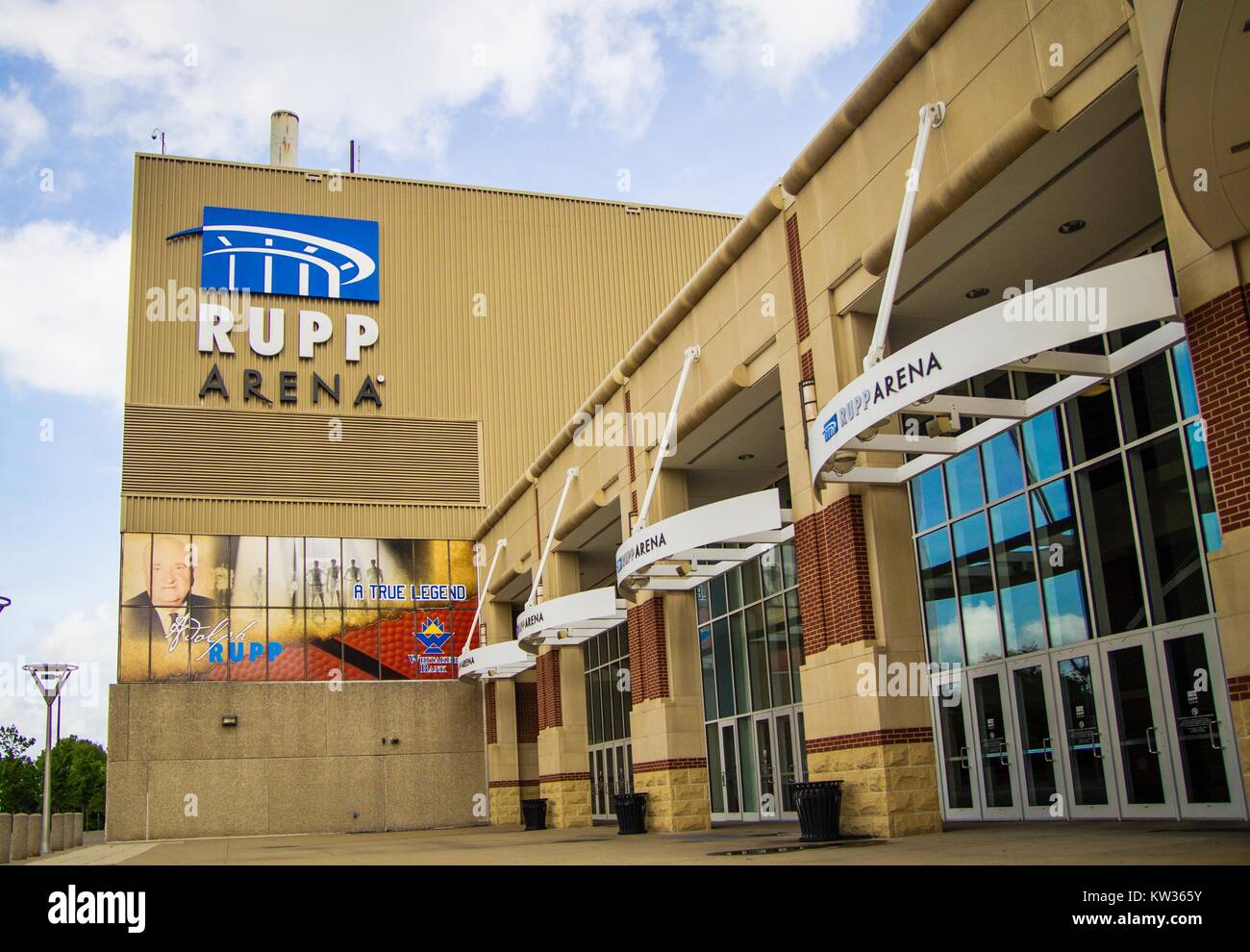 Lexington, Kentucky. Stati Uniti d'America. Il 1 giugno 2015. Rupp Arena di Lexington, Kentucky è corte domestica dell'amata Università di Kentucky Wildcats squadra di basket Foto Stock