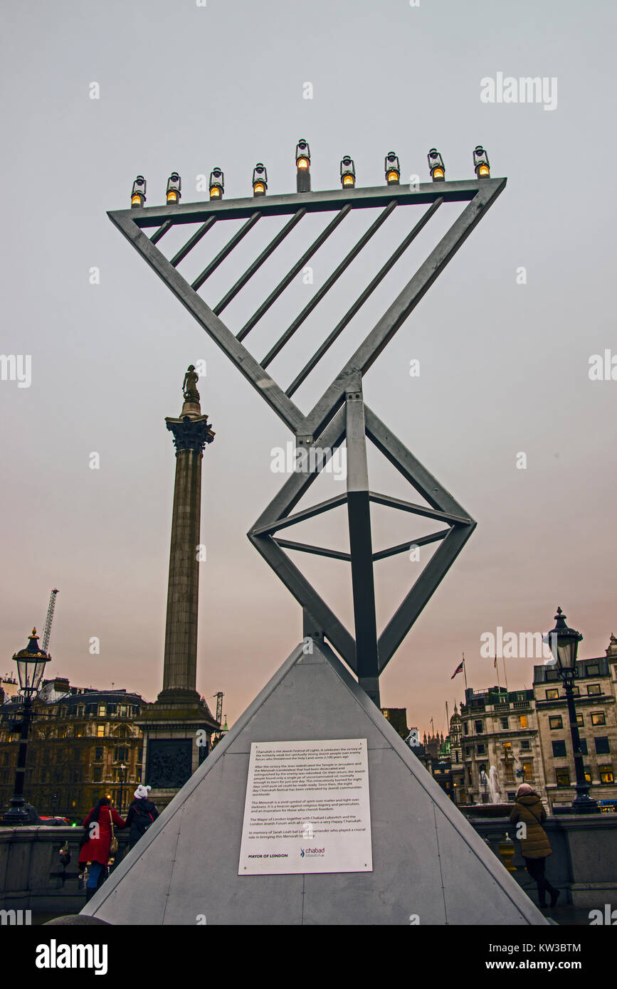 Il Menorah ho Trafalgar Square, Londra. Foto Stock