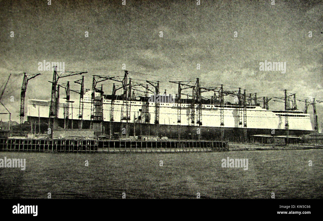 RMS IMPERATRICE DELLA GRAN BRETAGNA - un'immagine dell'oceano andando liner su stock sul fiume Clyde, Scozia, appena prima del completamento 1933 della John Brown cantiere navale. Foto Stock