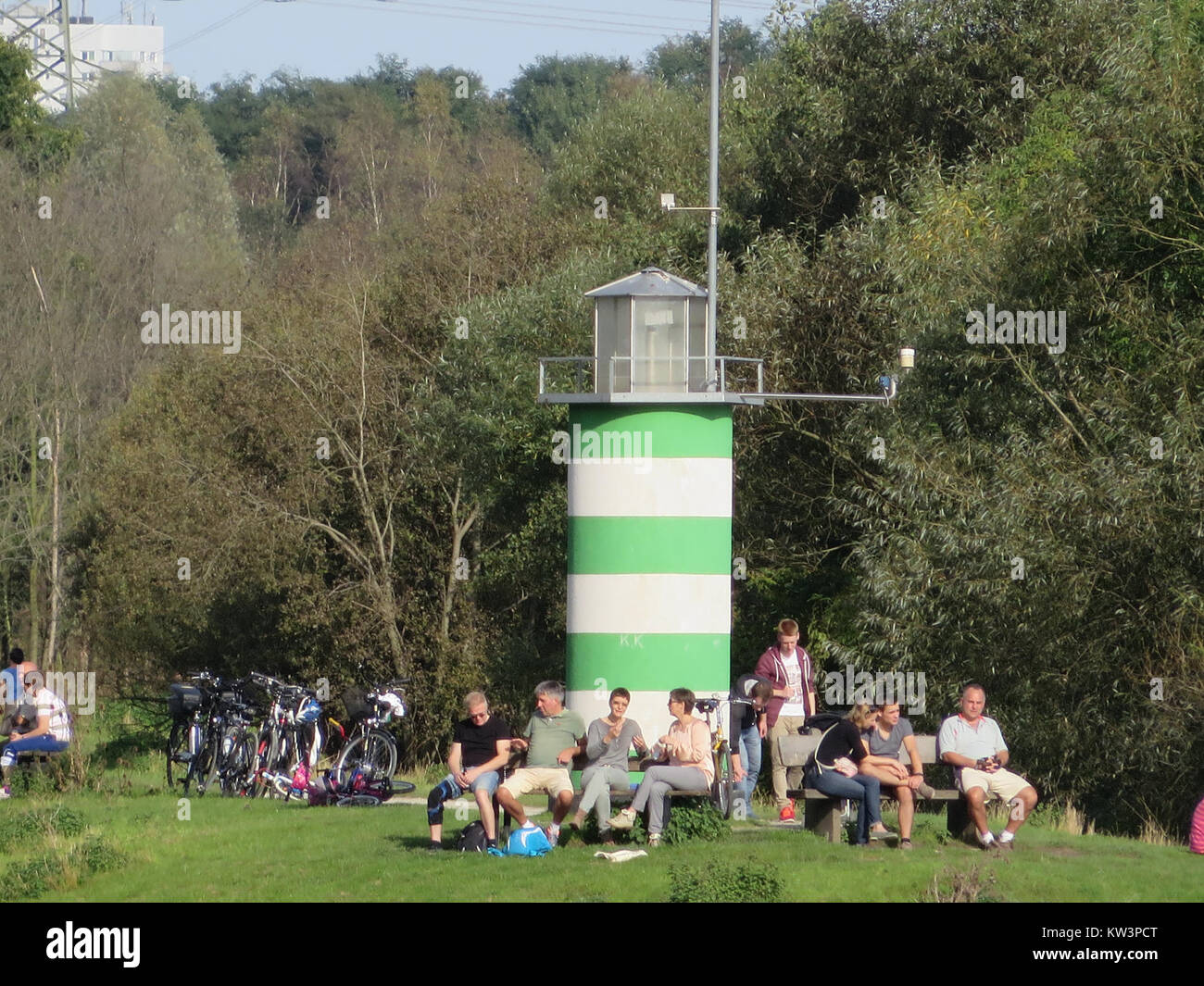 Il faro di Bochum Leuchtturm, o faro di Bochum, è un punto di riferimento situato a Bochum, in Germania, che funge da luce guida per le navi e le navi della regione. Foto Stock Il faro di Bochum Leuchtturm, o faro di Bochum, è un punto di riferimento situato a Bochum, in Germania, che funge da luce guida per le navi e le navi della regione. Foto Stock