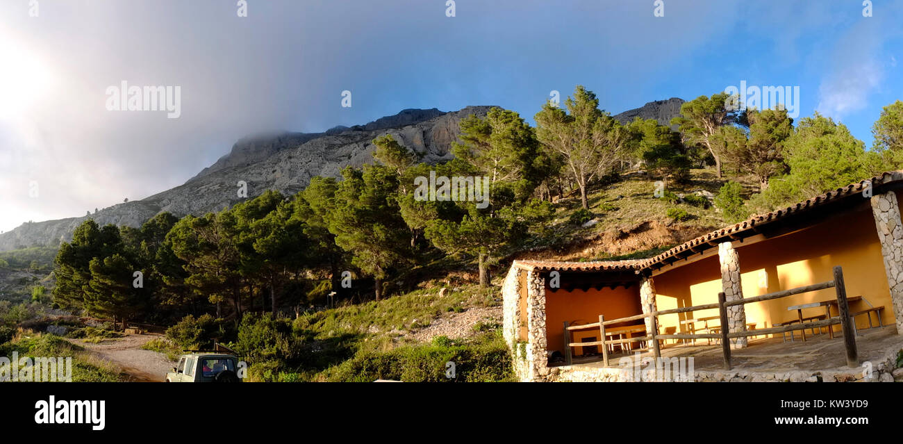 Sierra de Bernia montagna vicino a Altea Alicante, Spagna Foto Stock