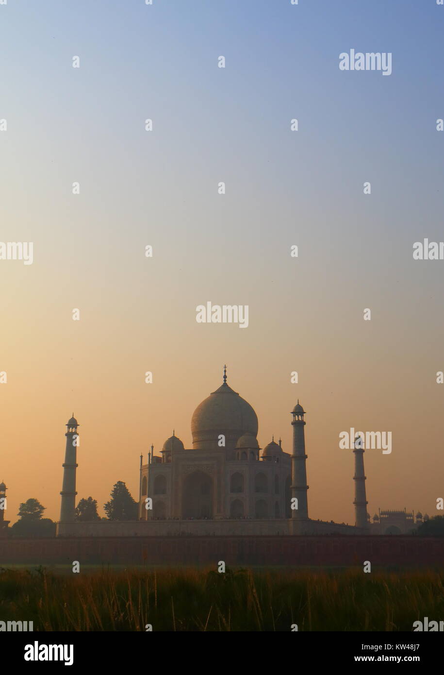 Architettura iconica Taj Mahal Agra India Foto Stock