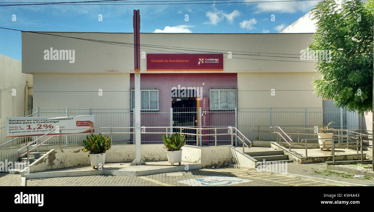 BNB Pau dos Ferros è una filiale bancaria situata a Pau dos Ferros, Rio grande do Norte, Brasile. Fornisce servizi finanziari alla comunità locale, sostenendo le esigenze bancarie nella regione. Foto Stock