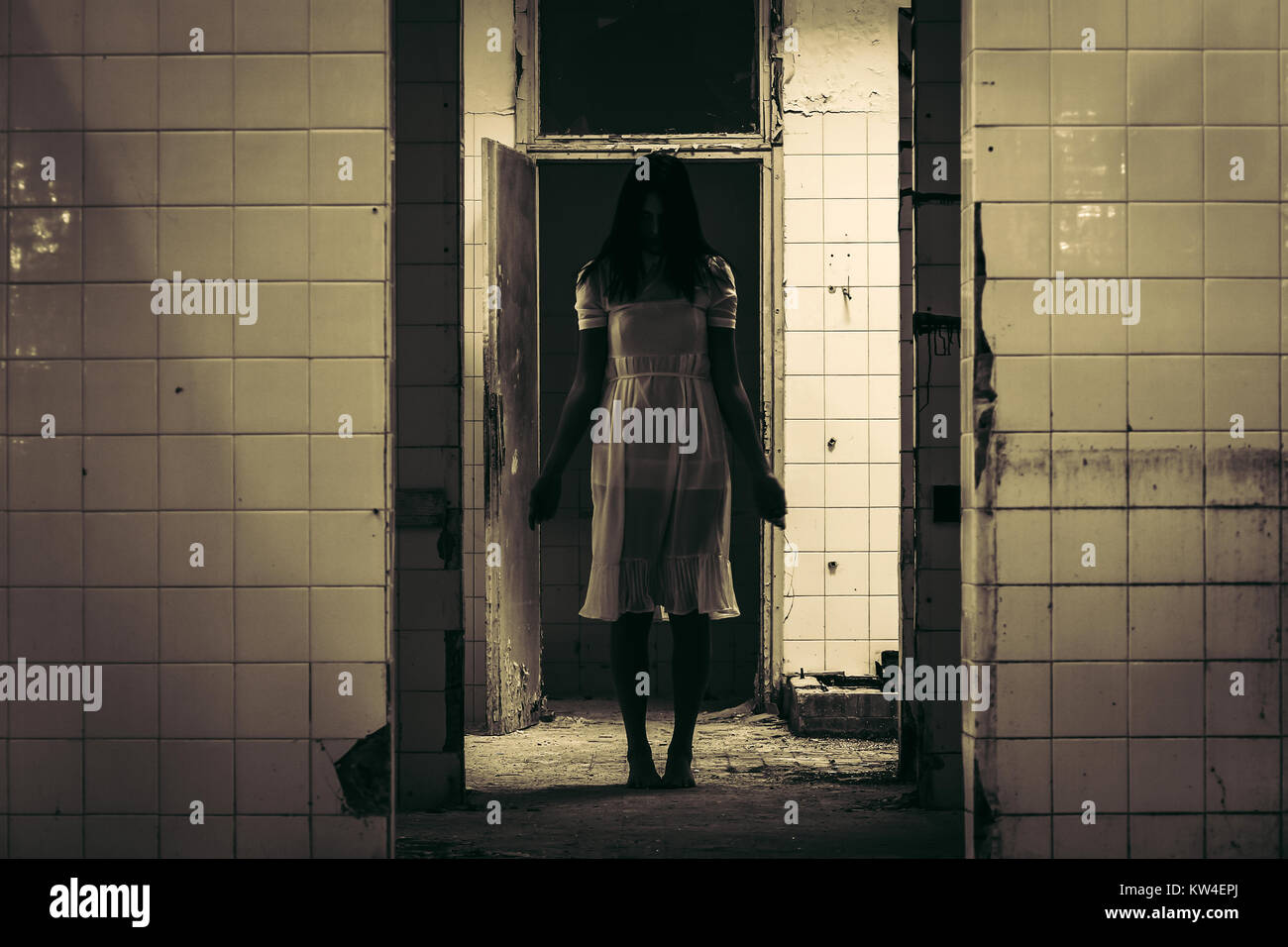 Scena di orrore di haunted donna Foto Stock