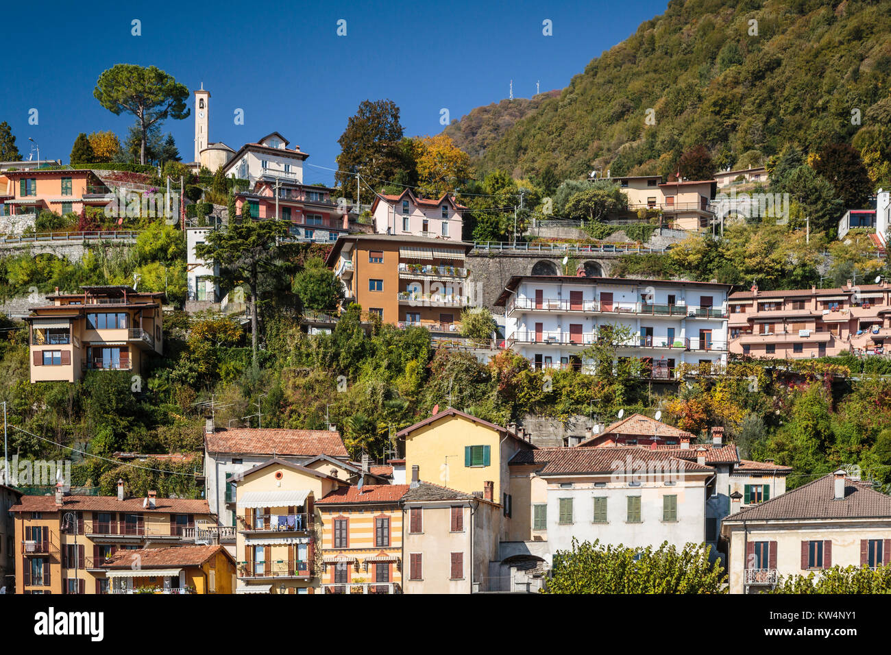 Il lago di Como il borgo di Argegno, Lombardia, Italia, Europa. Foto Stock