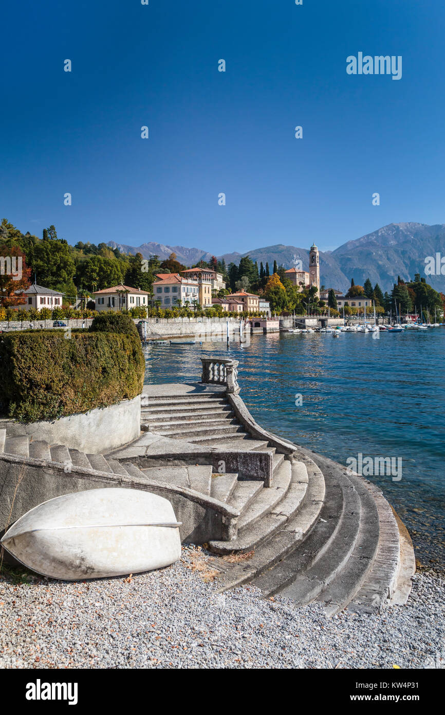 Il lago di Como il borgo di Tremezzo, Lombardia, Italia, Europa. Foto Stock