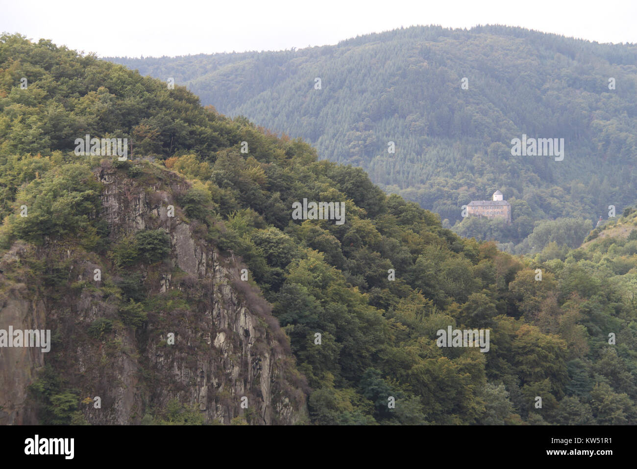 Blick von der Burg sono in Richtung Burg Kreuzberg Foto Stock