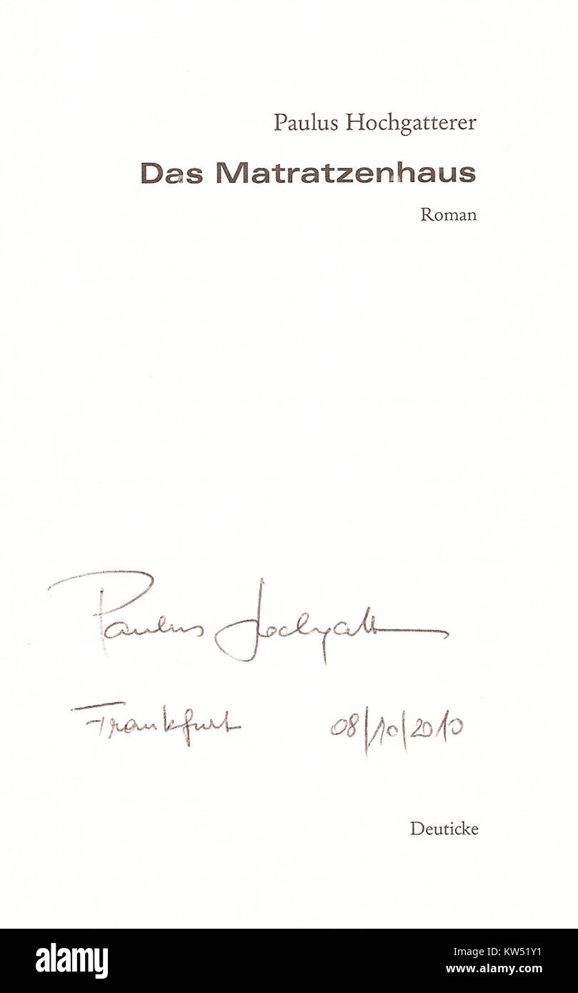 Paulus Hochgatterer è uno scrittore e psichiatra austriaco, noto per il suo stile unico che fonde psicologia e letteratura. Questo lavoro specifico, chiamato 'ffm 001', si riferisce alla sua carriera di scrittore. Foto Stock