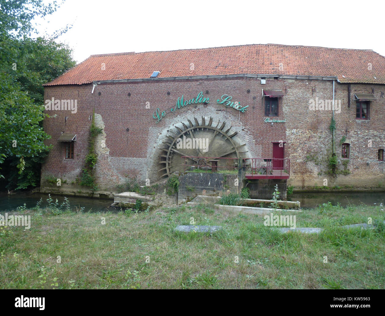 Blendecques (Pas de Calais, Fr) le moulin Snick, sur l'aa (01) Foto Stock