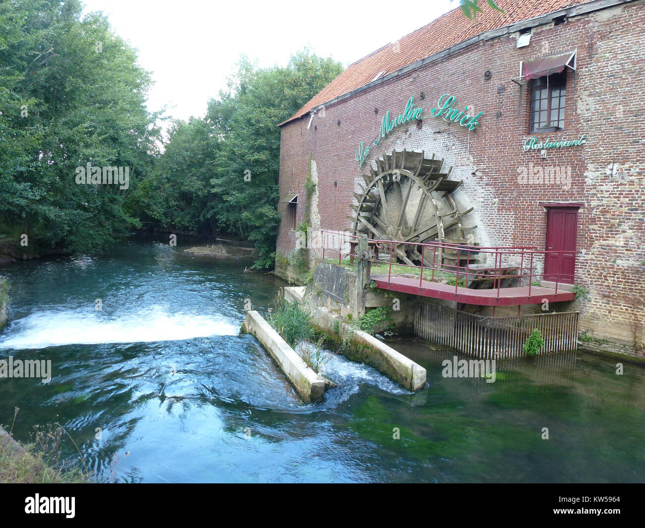 Blendecques (Pas de Calais, Fr) le moulin Snick, sur l'aa (02) Foto Stock