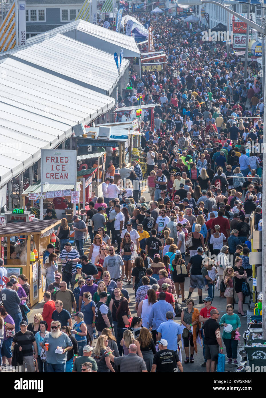 La gigantesca folla a Hampton Beach New Hampshire 2017 Festival di frutti di mare Foto Stock