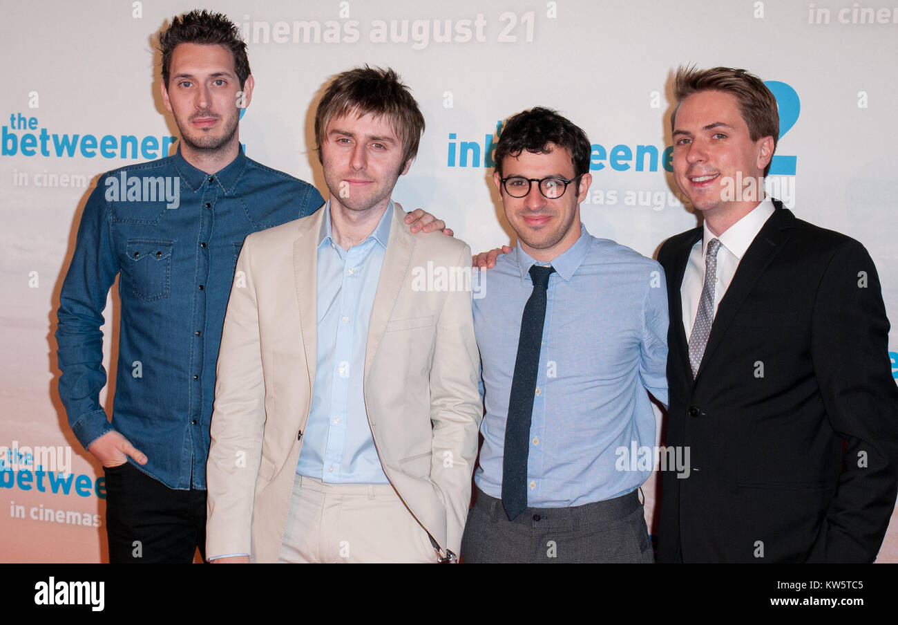 SYDNEY, Australia - 13 agosto: Blake Harrison, James Buckley, Simon Bird e Joe Thomas pongono alla premiere di 'L'Inbetweeners 2' a caso Cinema George Street, il 13 agosto 2014 a Sydney, in Australia. Il Inbetweeners 2 verrà rilasciato il 21 agosto 2014. Persone: Blake Harrison, James Buckley, Simon Bird, Joe Thomas Foto Stock