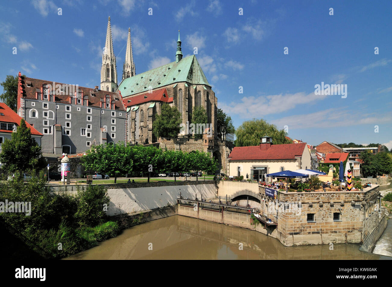 Pietro Chiesa e Willow House nel Neisseufer, Goerlitzer Città Vecchia, Peterskirche und Waidhaus am Neisseufer, Goerlitzer Altstadt Foto Stock