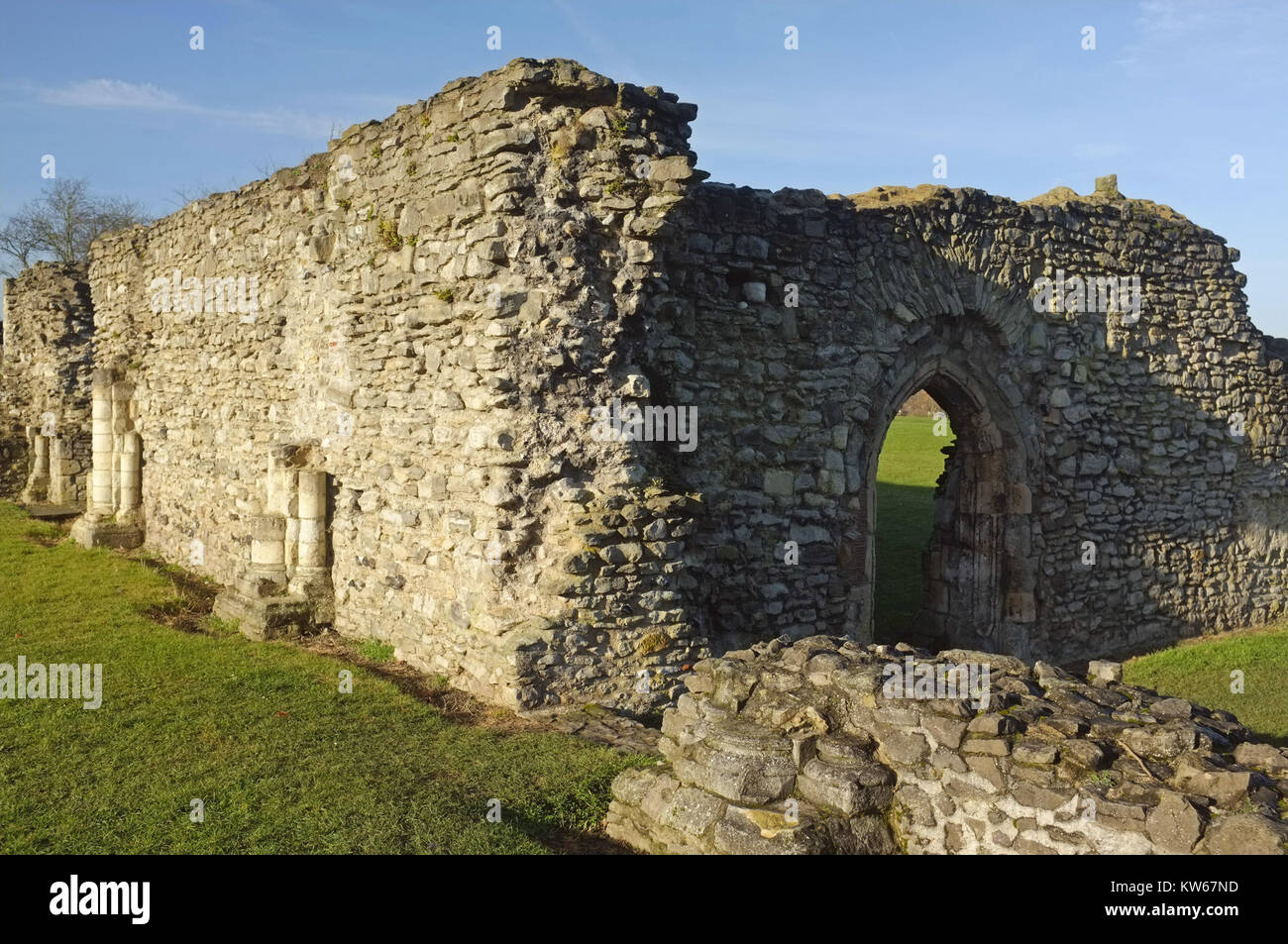 Lesnes Abbey rovine (XII secolo), Thamesmead, vicino a Abbey Wood, a sud-est di Londra, Inghilterra, Regno Unito, 18 Dicembre 2017 Foto Stock