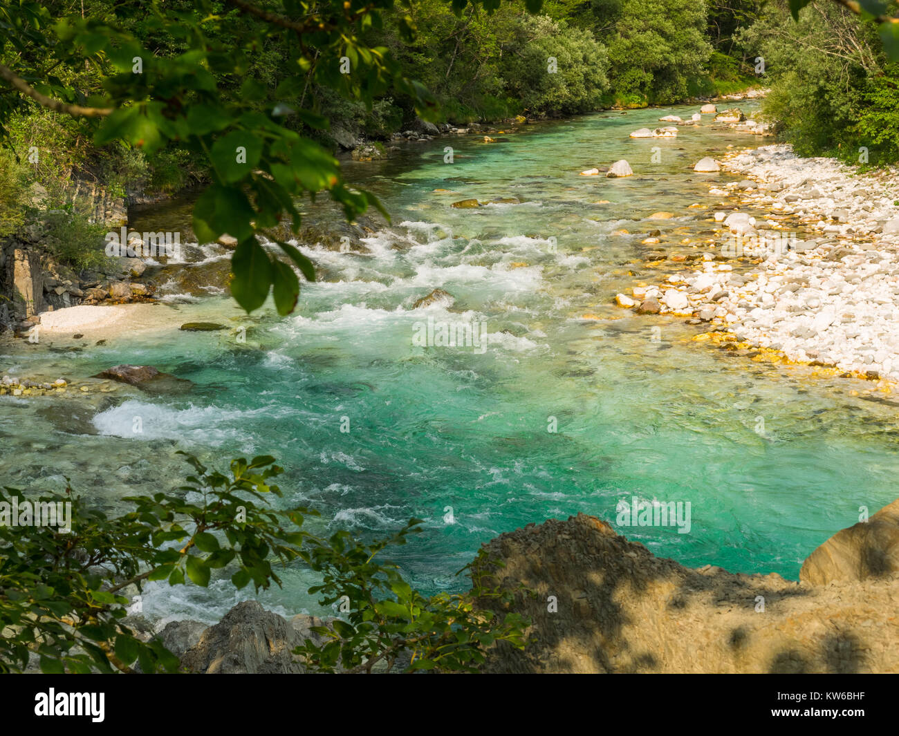 Il fiume Soca in Slovenia visto da sopra Foto Stock