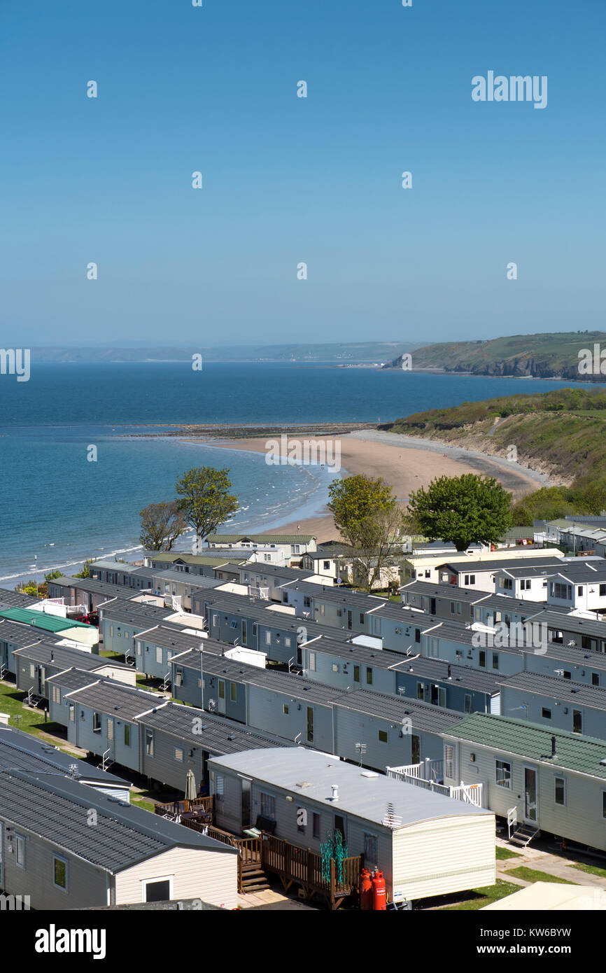 Holiday caravan park e la linea costiera New Quay Ceredigion nel Galles Foto Stock