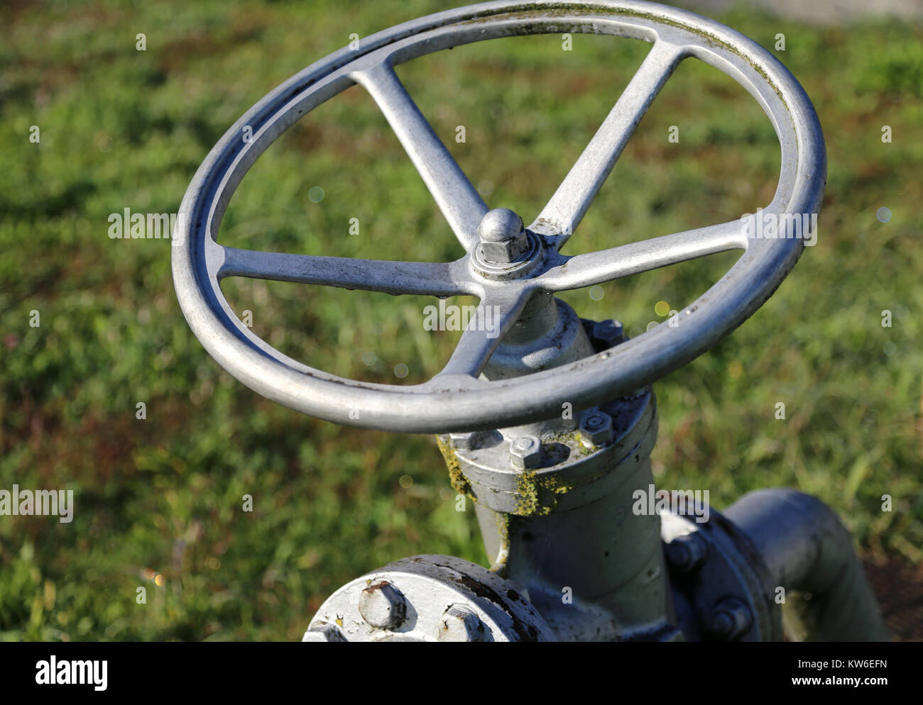 Dettaglio della valvola di intercettazione per la chiusura dello stabilimento industriale Foto Stock