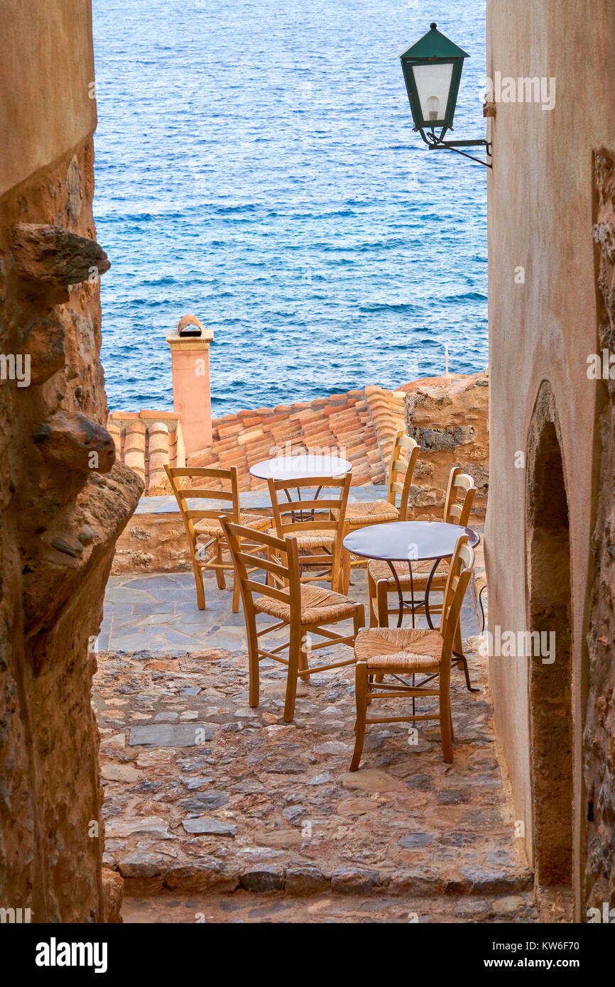 Strada Romantica in Monemvasia città medievale, Peloponneso, Grecia Foto Stock
