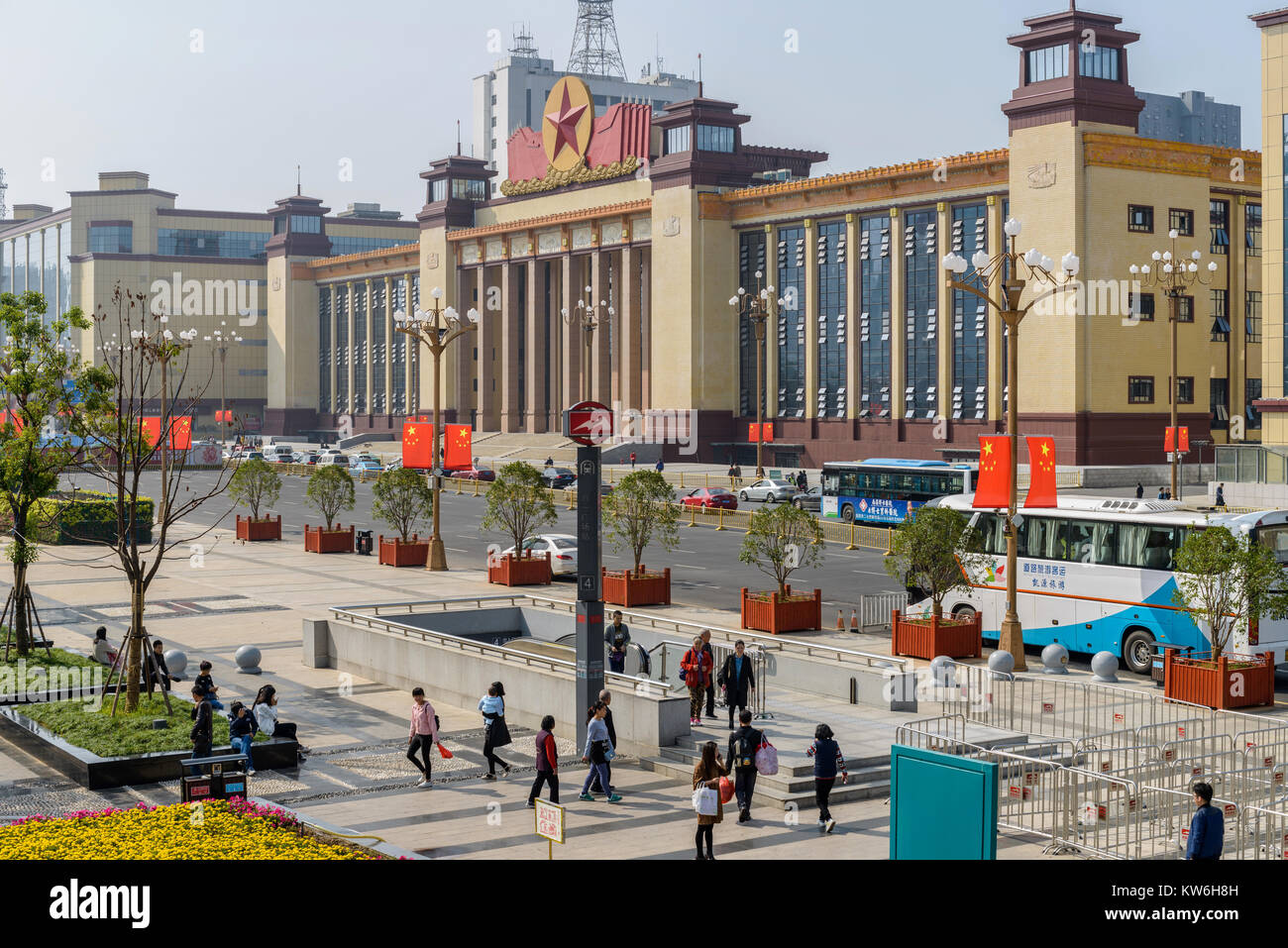 JiangXi Exhibition Centre - Autunno vista di Jiangxi Provincial Exhibition Centre al lato ovest della piazza Bayi - centro di Nanchang, Jiangxi, Cina. Foto Stock