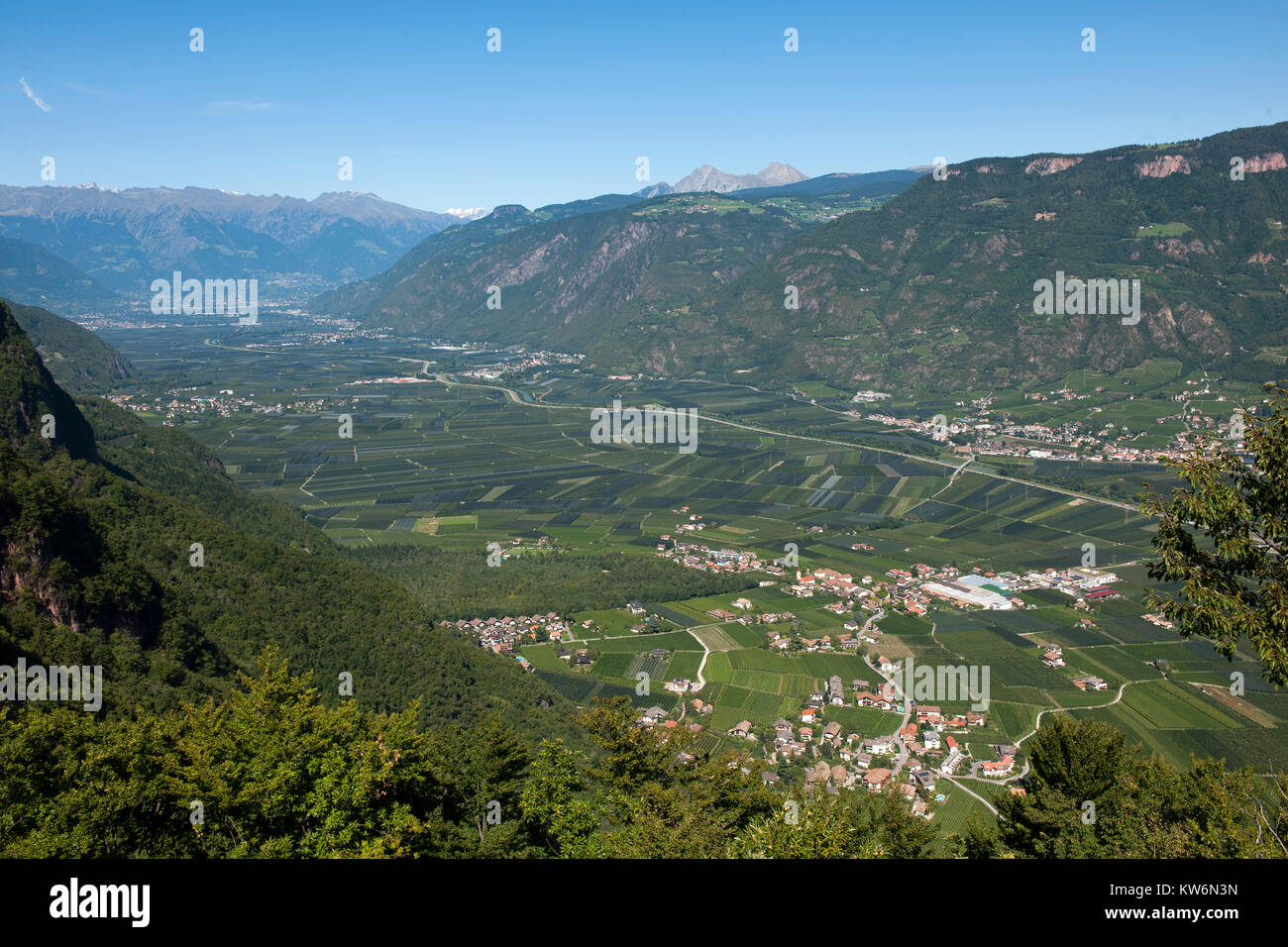 Italien, Trentino-S?dtirol, Blick durch das Etschtal Richtung Merano Foto Stock