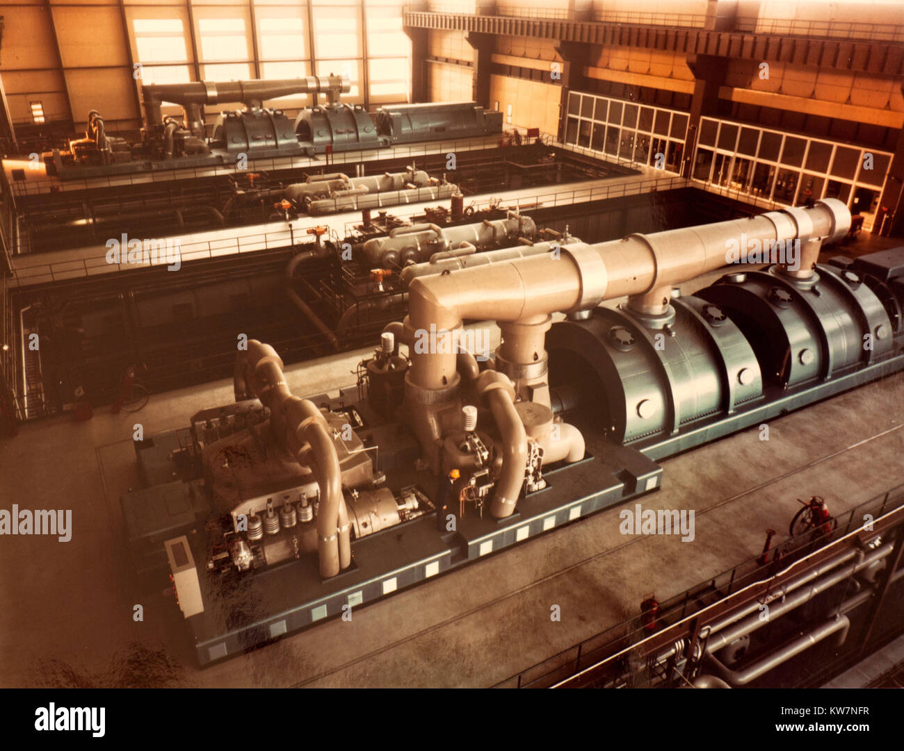Turbine e macchinari pesanti prodotte da Franco Tosi industries (Legnano,  Italia, 1960s Foto stock - Alamy