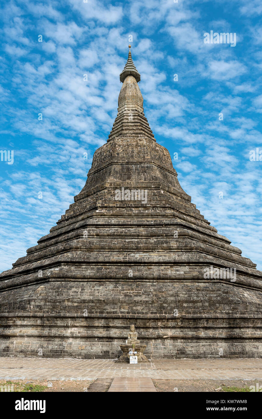 Ratana Man Aung Zedidaw Pagoda, Mrauk U, Birmania (Myanmar) Foto Stock