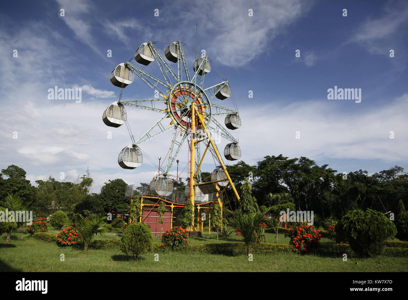 Ruota panoramica Ferris, il parco a tema. Bangladesh Foto Stock