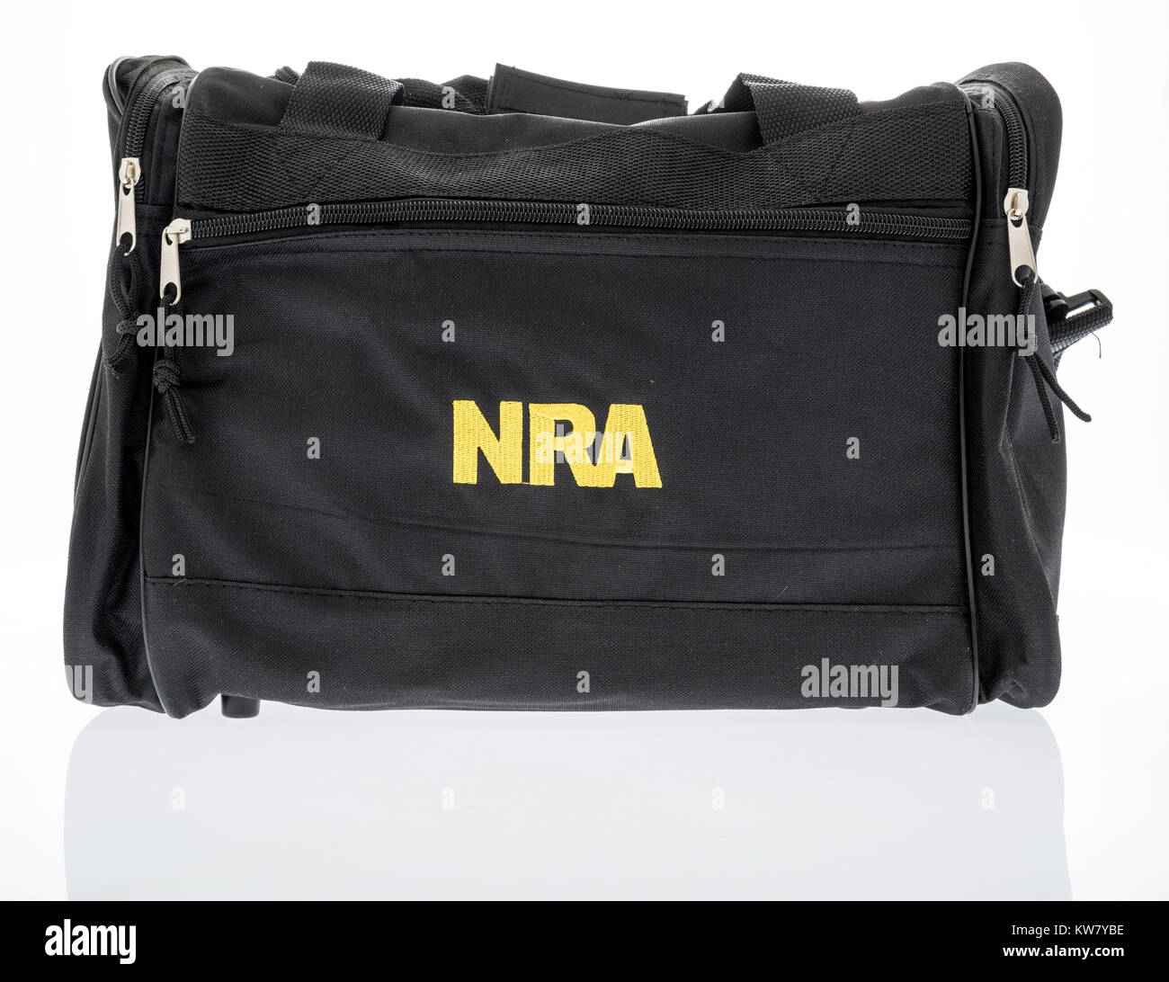 Winneconne, WI -24 dic 2017: un sacchetto con il logo NRA isolato su un background. Foto Stock