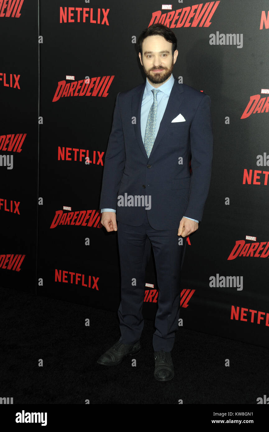 NEW YORK, NY - MARZO 10: Charlie Cox assiste il 'Daredevil' stagione 2 premiere a AMC Loews Lincoln Square 13 teatro di Marzo 10, 2016 a New York City. Persone: Charlie Cox Foto Stock