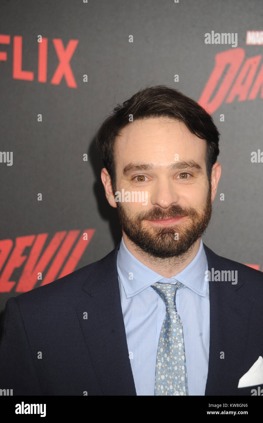 NEW YORK, NY - MARZO 10: Charlie Cox assiste il 'Daredevil' stagione 2 premiere a AMC Loews Lincoln Square 13 teatro di Marzo 10, 2016 a New York City. Persone: Charlie Cox Foto Stock